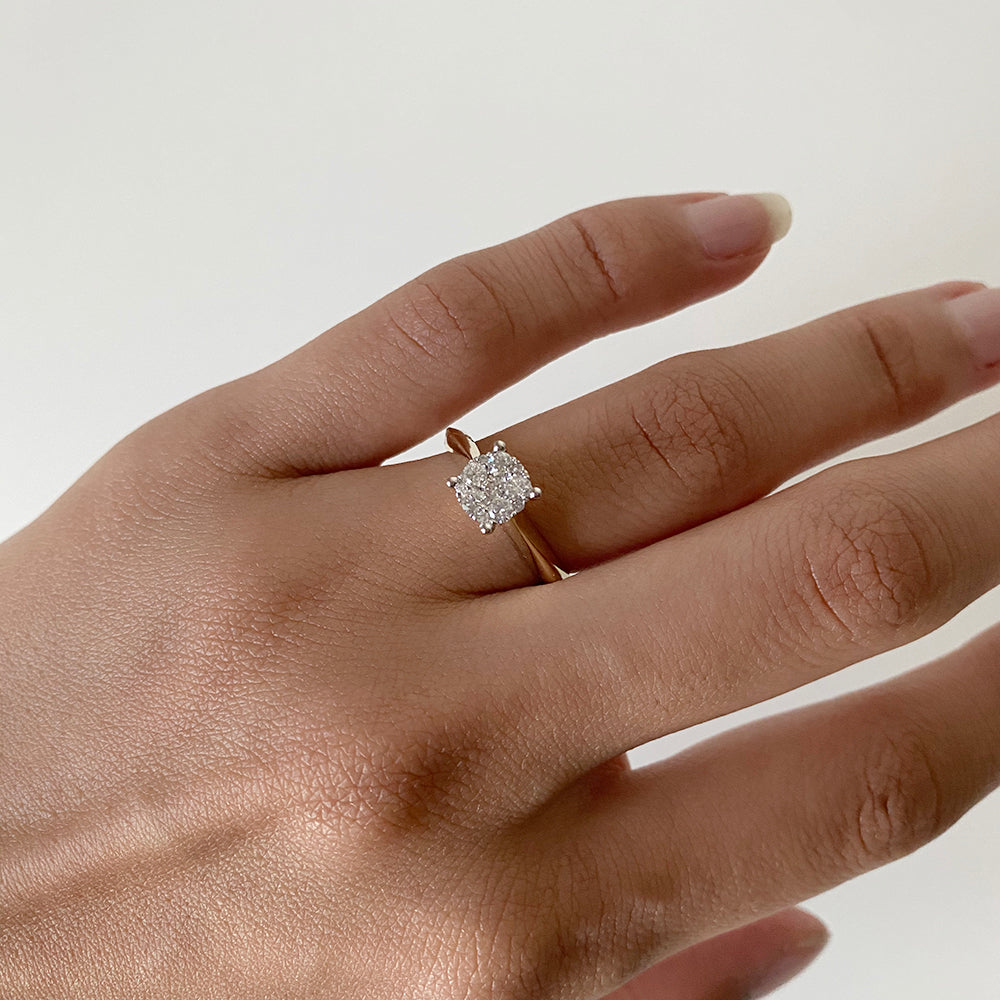 Luminesce Lab Grown 9ct Yellow Gold 0.25 Carat Diamond Ring with 11 Diamonds