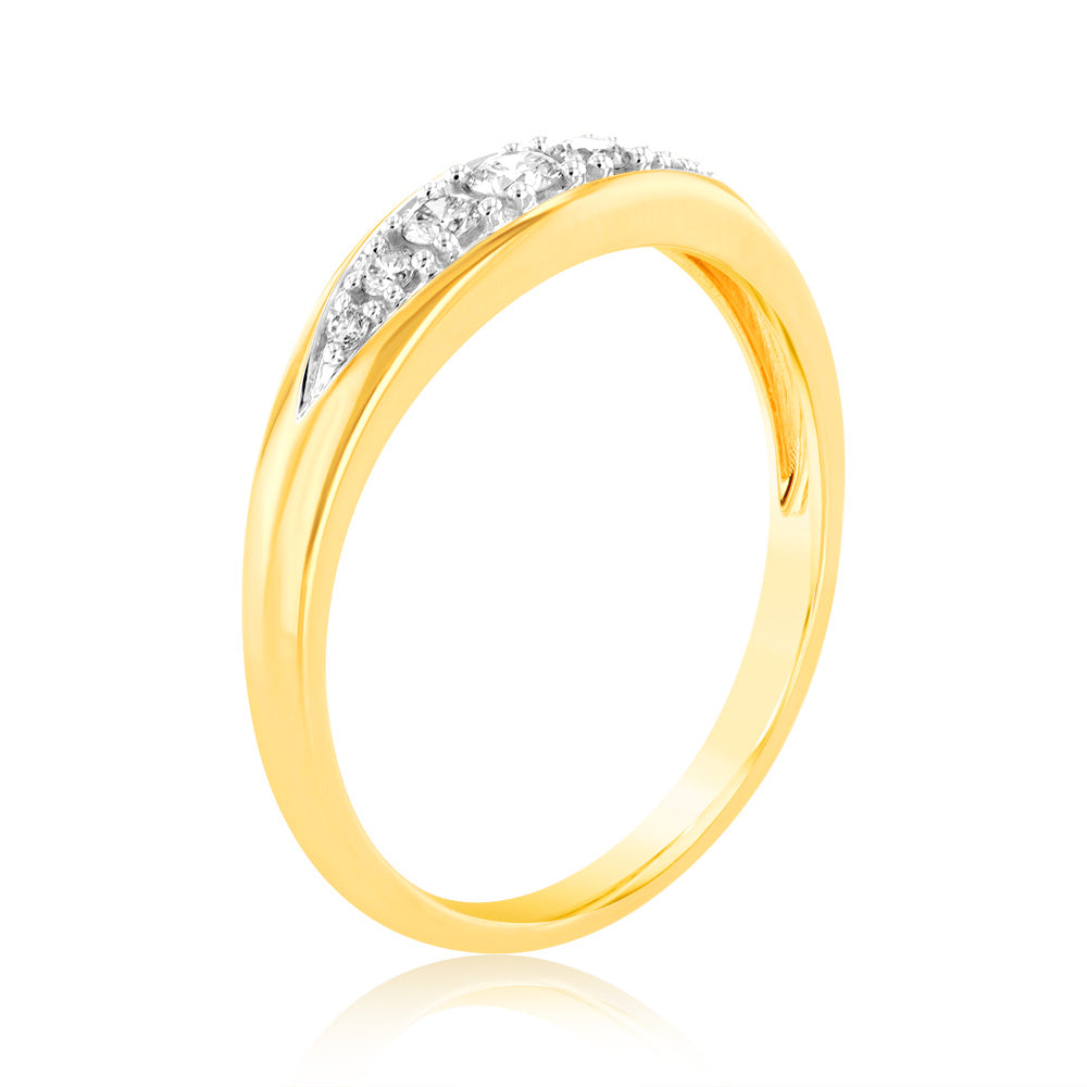 Luminesce Lab Grown 9ct Yellow Gold 1/6 Carat Diamond Ring