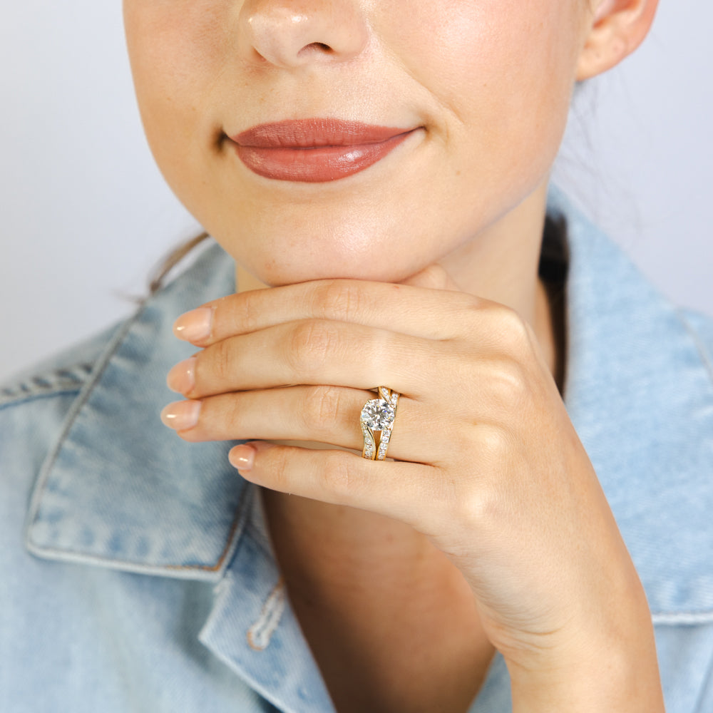 Luminesce Lab Grown 2.9 Carats with 2 Carats Center Diamond Bridal Set in 9ct Yellow Gold