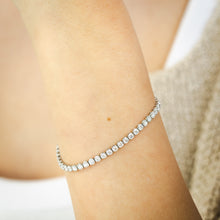 Load image into Gallery viewer, Luminesce Lab Grown 5 Carat Diamond Tennis Bracelet in Platinum